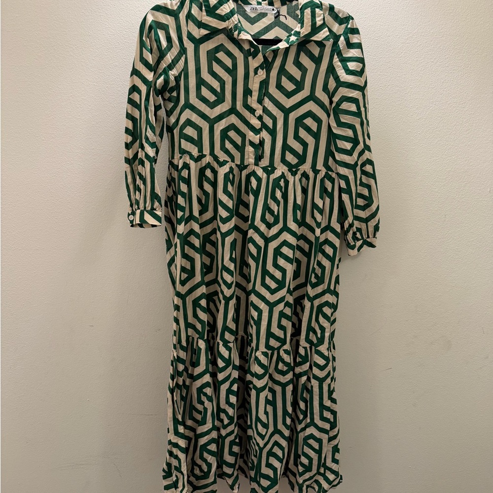 Zara Green and White Geometric Patterned Dress